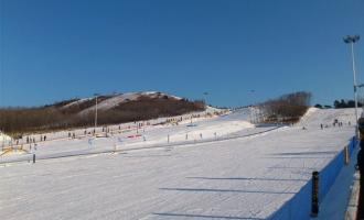 教育部就《教育部等四部門關(guān)于加快推進全國青少年冰雪運動進校園的指導意見》答問 