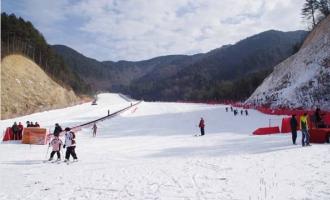 河南鄭州桃花峪生態(tài)滑雪場(chǎng)