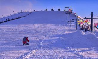 銀川鳴翠湖滑雪場(chǎng)