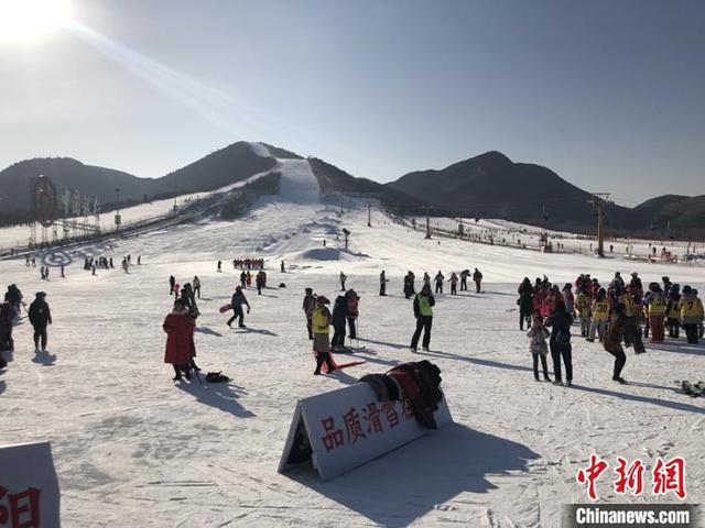 占地6000余畝的平谷區(qū)漁陽(yáng)滑雪場(chǎng)