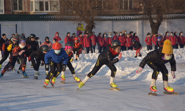 百萬青少年上冰雪培育冬季體育后備人才