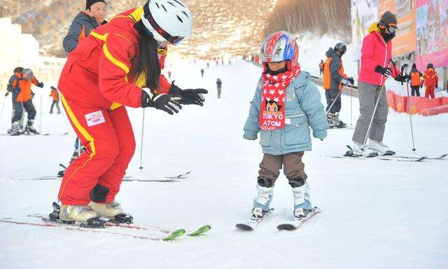 北京累計培訓(xùn)冰雪運(yùn)動社會體育指導(dǎo)員2.1萬人