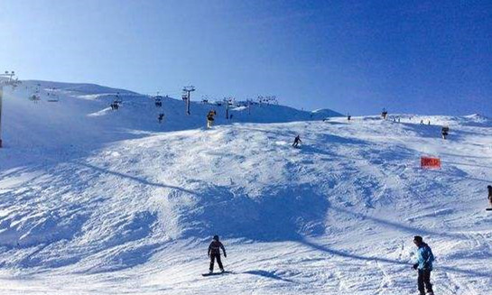 室外滑雪場(chǎng)