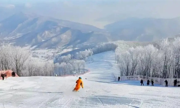 滑雪場建設