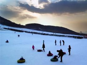 戶外滑雪場投資多少錢？