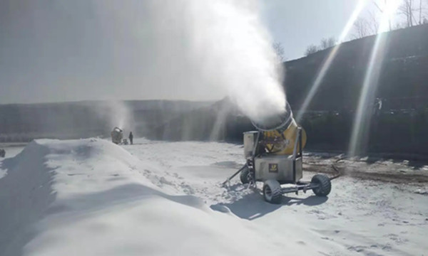 造雪機